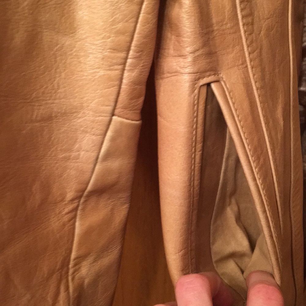 Tan leather jacket - Picture 4 of 5
